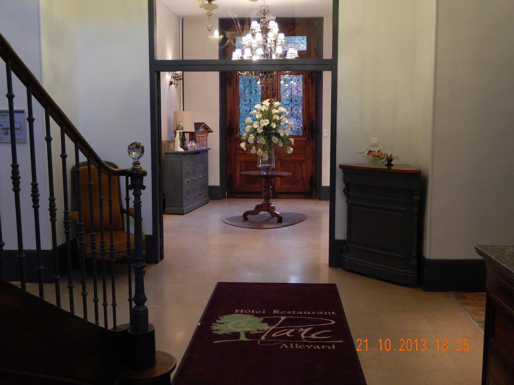 Homtel Le Parc Hotel Allevard Ngoại thất bức ảnh