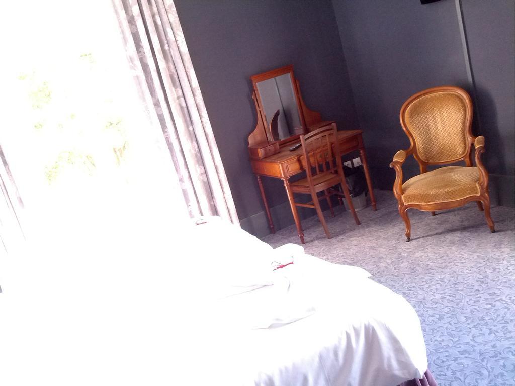Homtel Le Parc Hotel Allevard Phòng bức ảnh